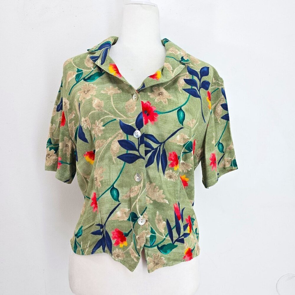 Vintage Jaclyn Smith USA Floral Green Pearl Button Front Top Women Size M